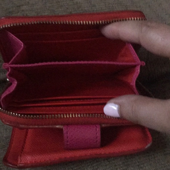 Authentic Coach wallet. - Picture 2 of 4